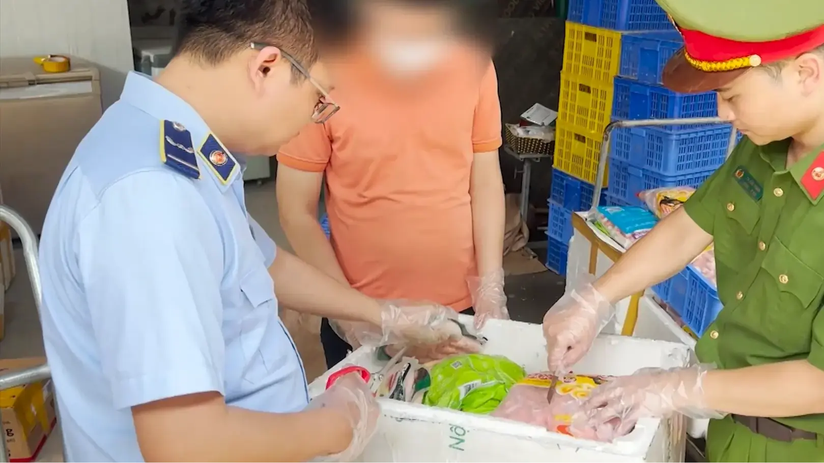 Xiên bẩn - món ăn độc hại cần kiểm soát | Quản lý thị trường | 30/10/2025